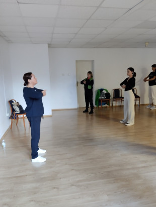 Ба Дуан Джин